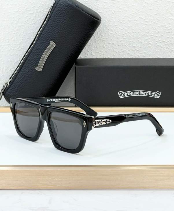 Picture of Chrome Hearts Sunglasses _SKUfw66635021fw